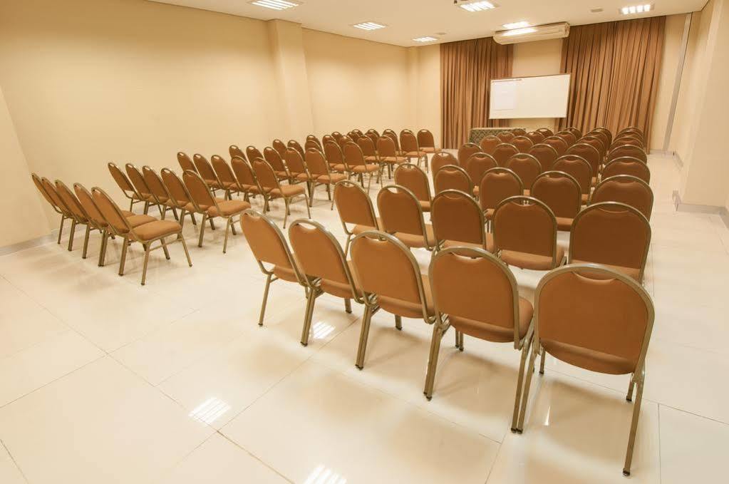Jacques Georges Tower Hotel เปโลตัส ภายนอก รูปภาพ